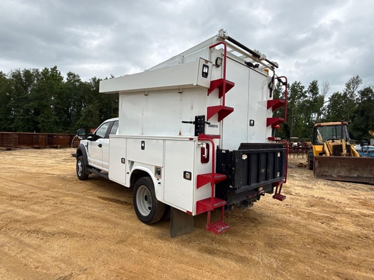 2019-ford-f550-image-3