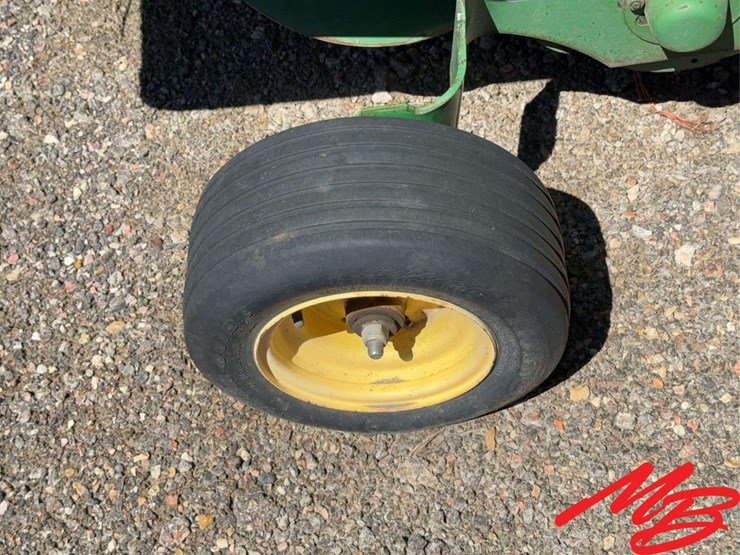 john-deere-566-image-18