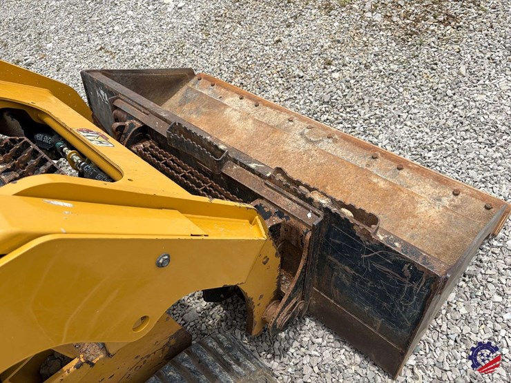 2022-caterpillar-259d3-image-41
