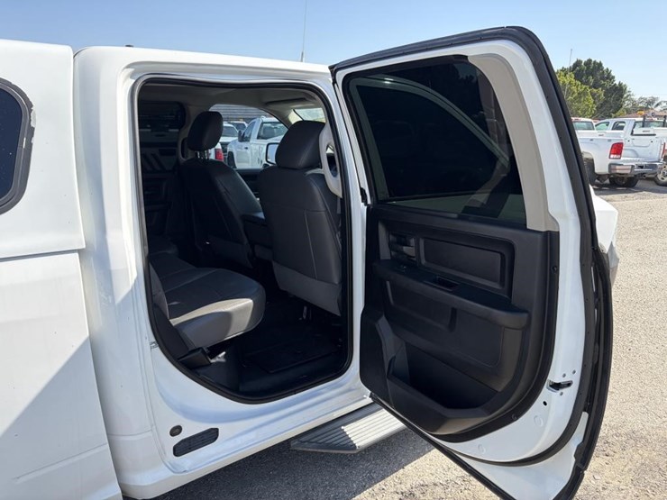 2015-dodge-ram-1500-image-11