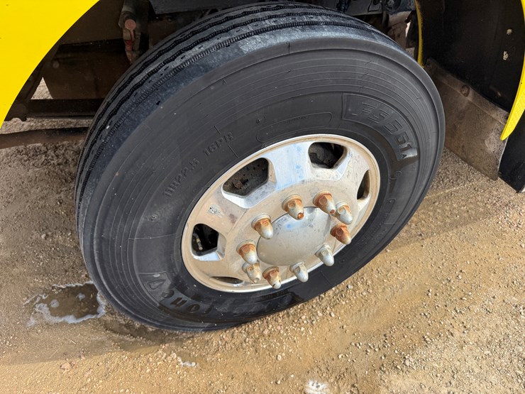 2014-kenworth-t800-image-11