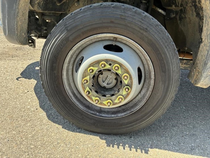2012-ford-f550-image-6