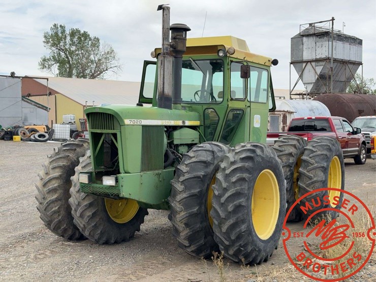 1975-john-deere-7020-image-3