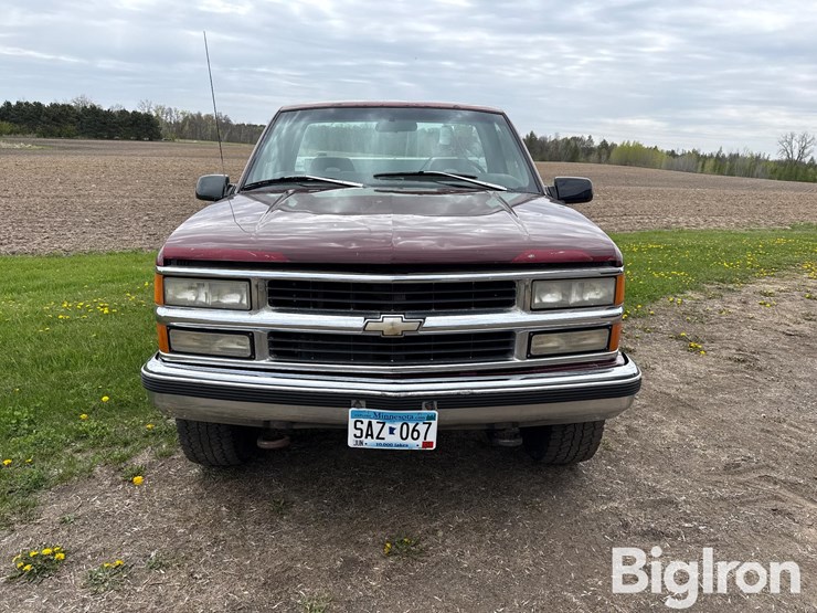 1997-chevrolet-c2500-2wd-pickup-image-2