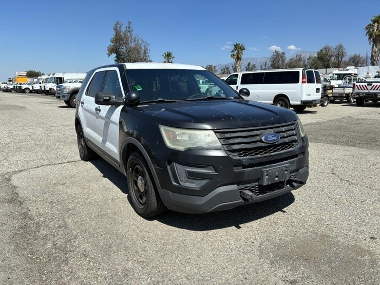 2017-ford-explorer-police-interceptor-image-2