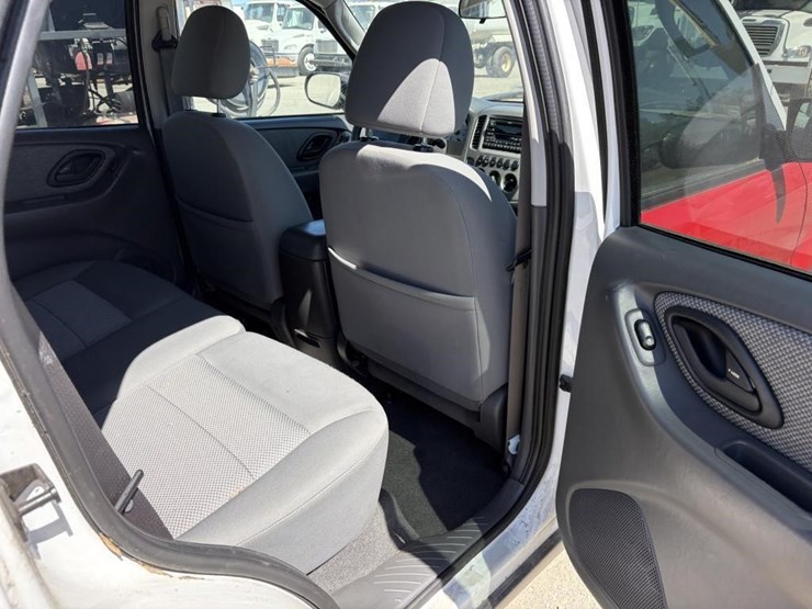2007-ford-escape-hybrid-image-11