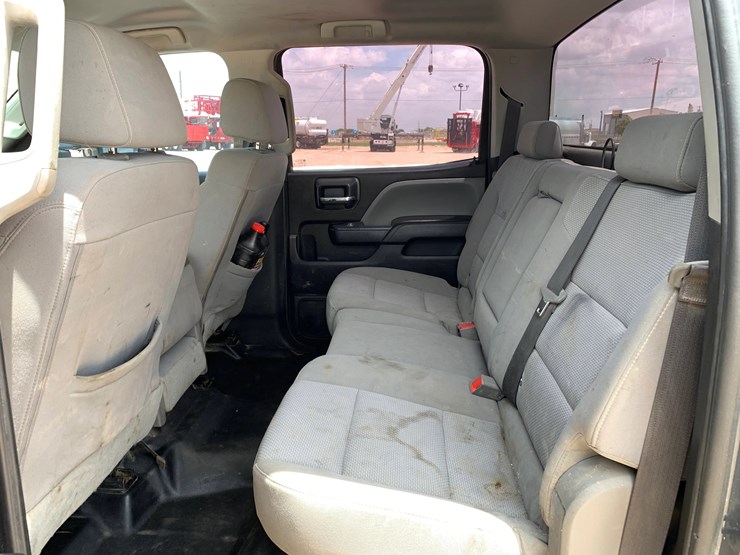 2018-chevrolet-silverado-2500hd-image-8