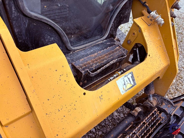 2018-cat-259-skid-steer-image-44