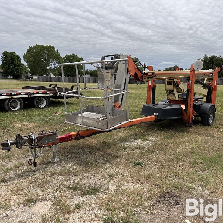 2012 JLG T500J