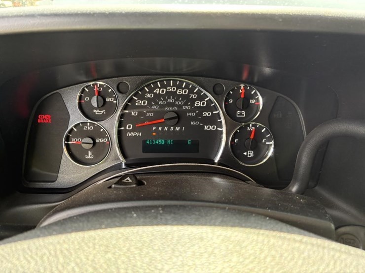 2013-chevrolet-express-3500-image-17