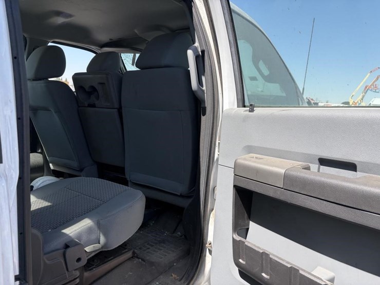 2023-ford-f650-image-10