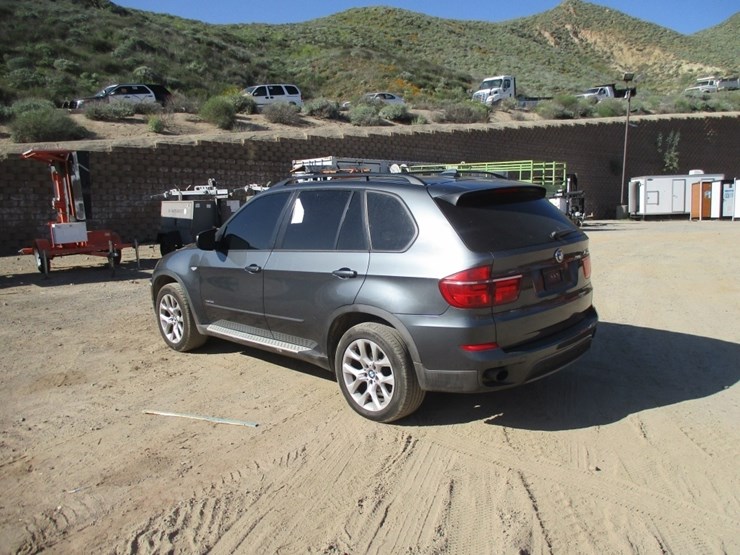 2011-bmw-x5-image-4