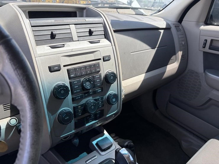2009-ford-escape-hybrid-image-18