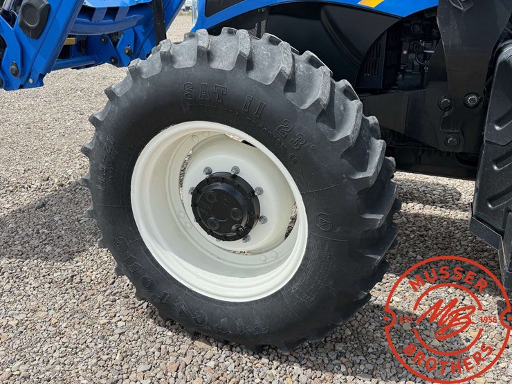2017-new-holland-ts6.140-image-11