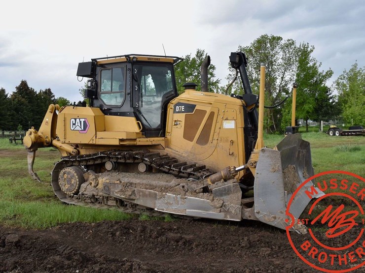 2010-caterpillar-d7e-image-12