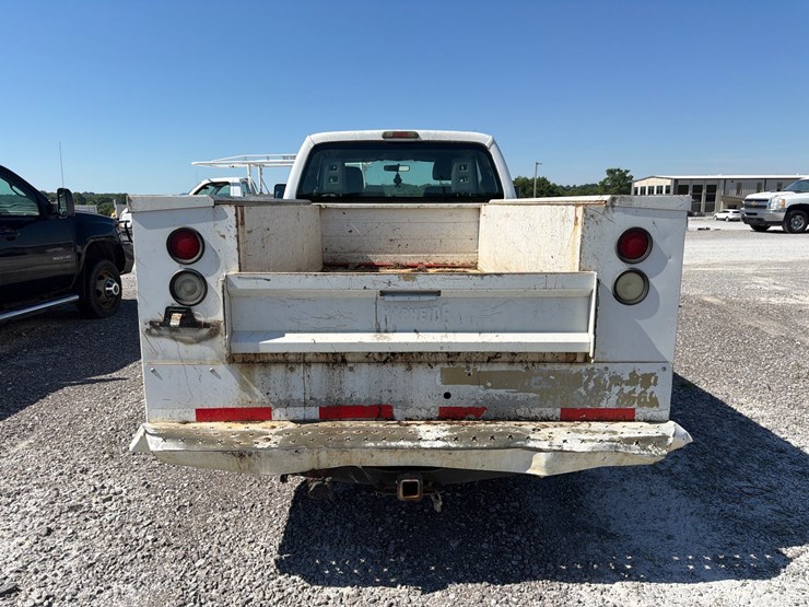2011-ford-f250-xl-image-5