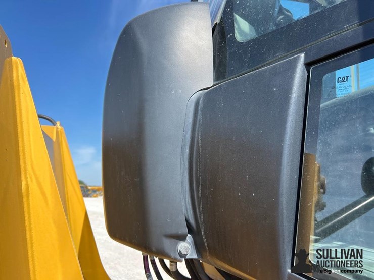 2022-caterpillar-920-image-20