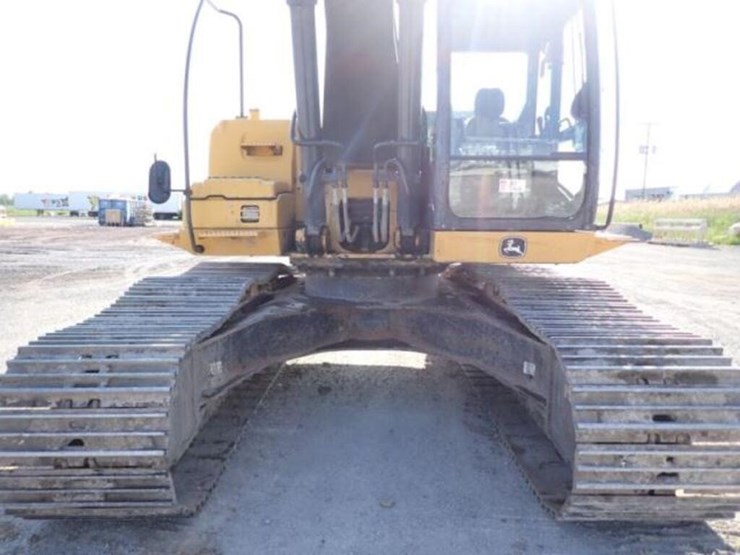 2009-deere-270d-lc-image-32