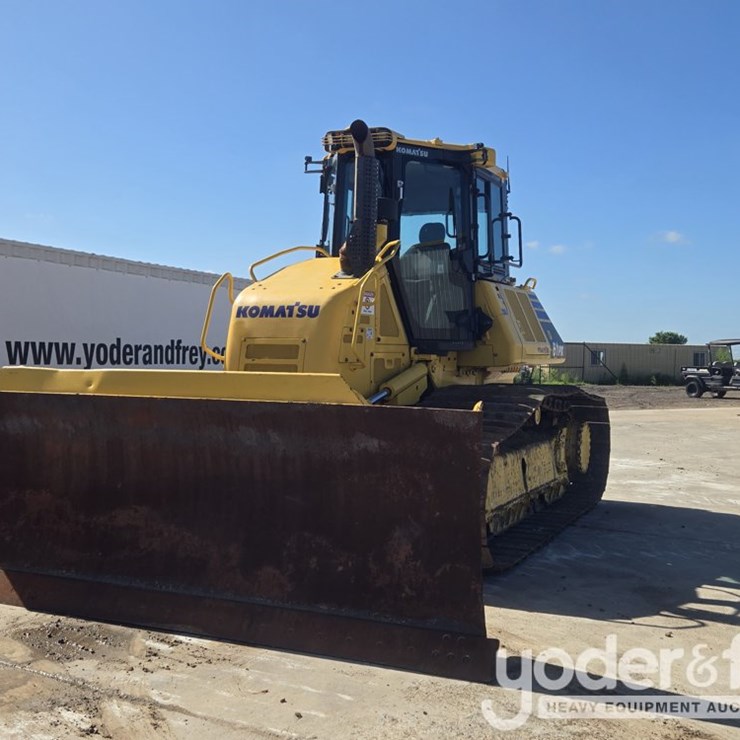 2022 KOMATSU D61PX-24