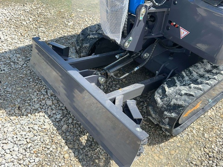 cfg-industrial-dm20ym-mini-excavator-image-13
