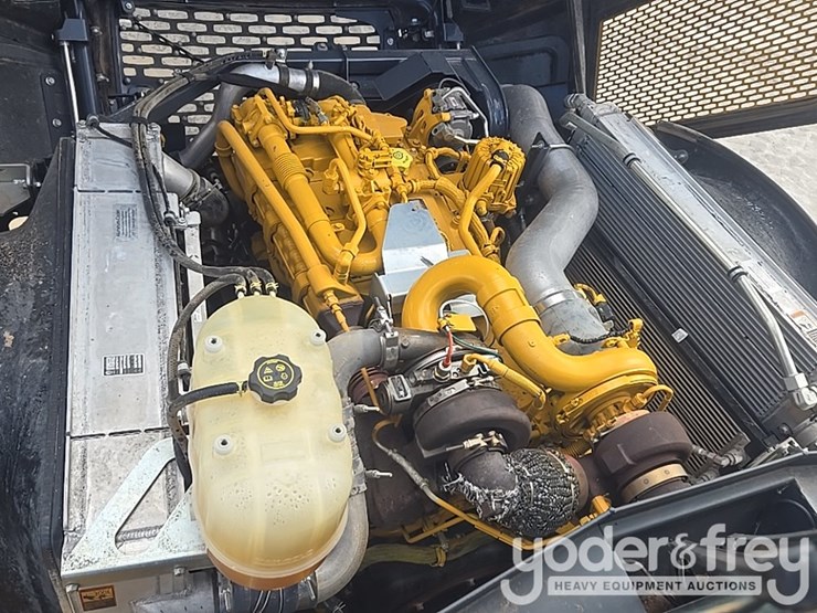 2023-deere-260e-image-35