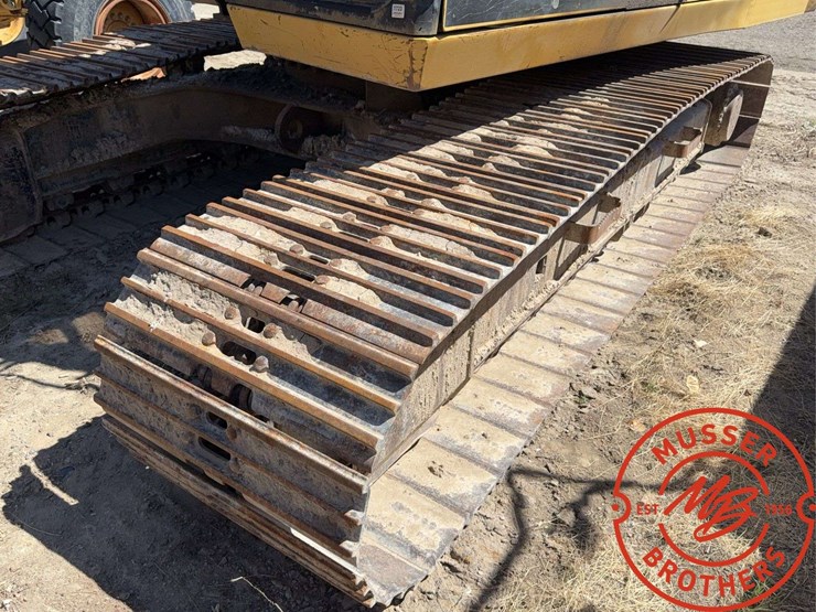 caterpillar-el200b-image-29