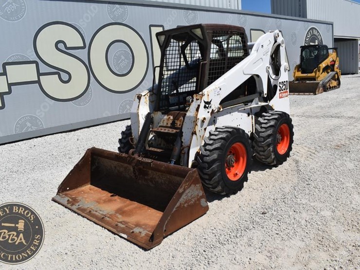 2007-bobcat-s250-image-10