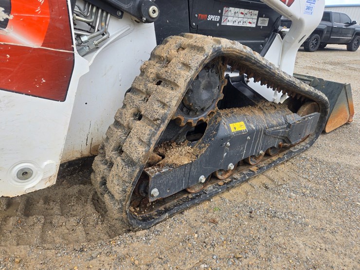 2023-bobcat-t76-image-53