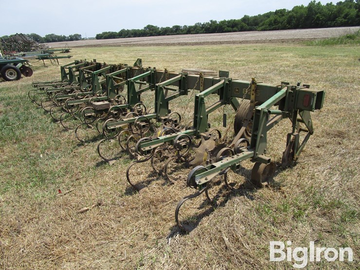 john-deere-825-image-5