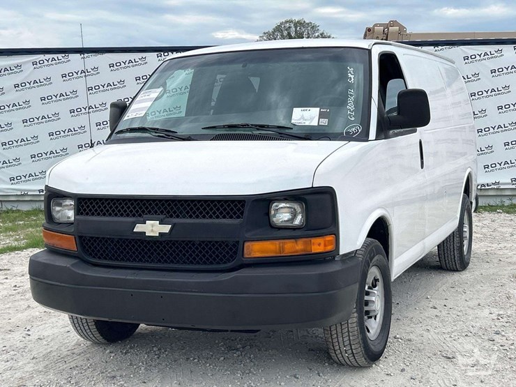 2011-chevrolet-express-2500-image-1