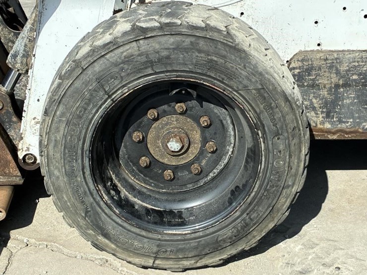 2023-bobcat-s590-image-11