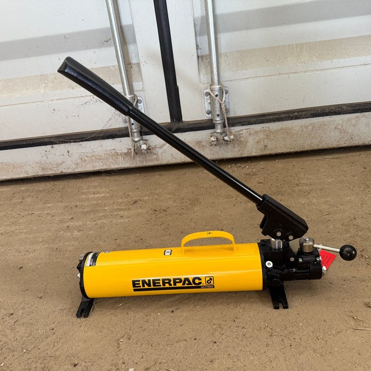 #1072 • ENERPAC Hydraulic Hand Pump
