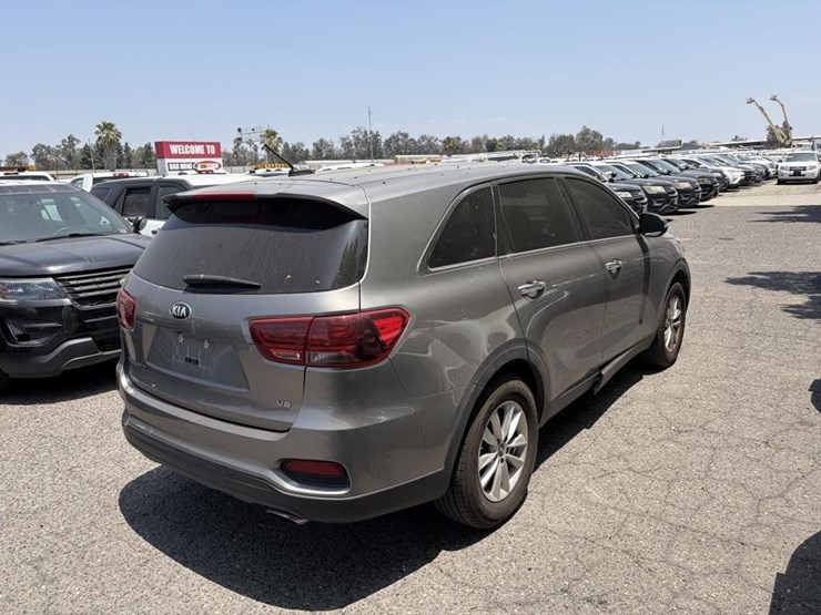 2019-kia-sorento-image-3