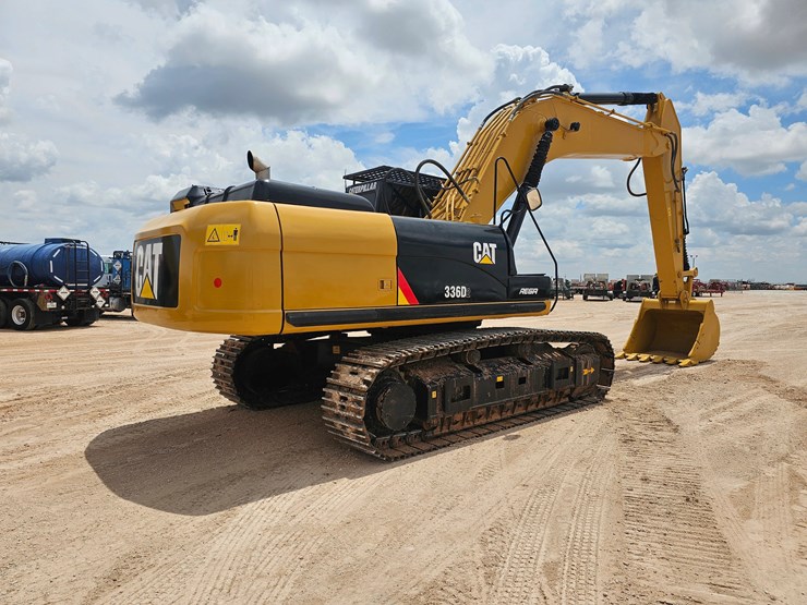 2022-caterpillar-336d2-image-4