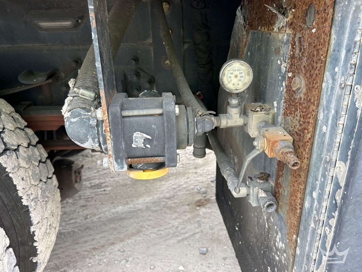 2019-ford-f750-image-31