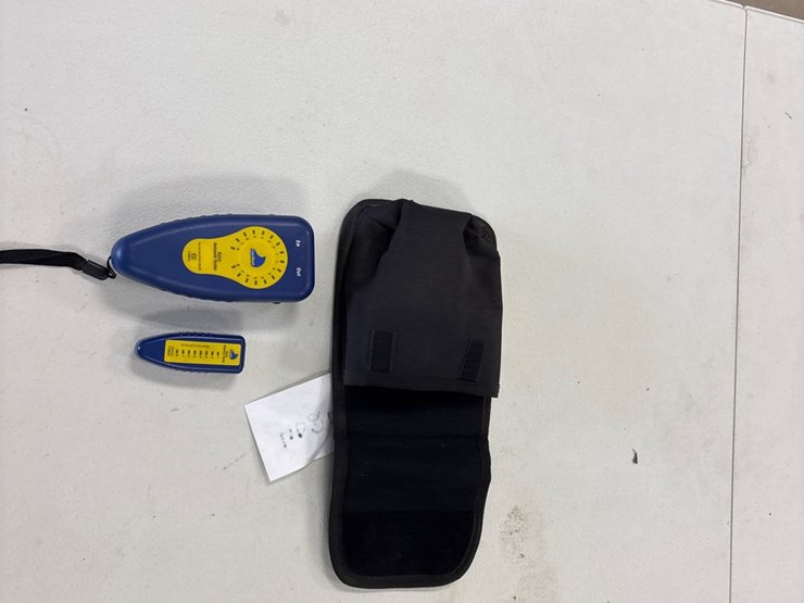 #4024-•-altek-rtd-calibrator-model-111-and-a-datashark-rj45-network-tester-image-2