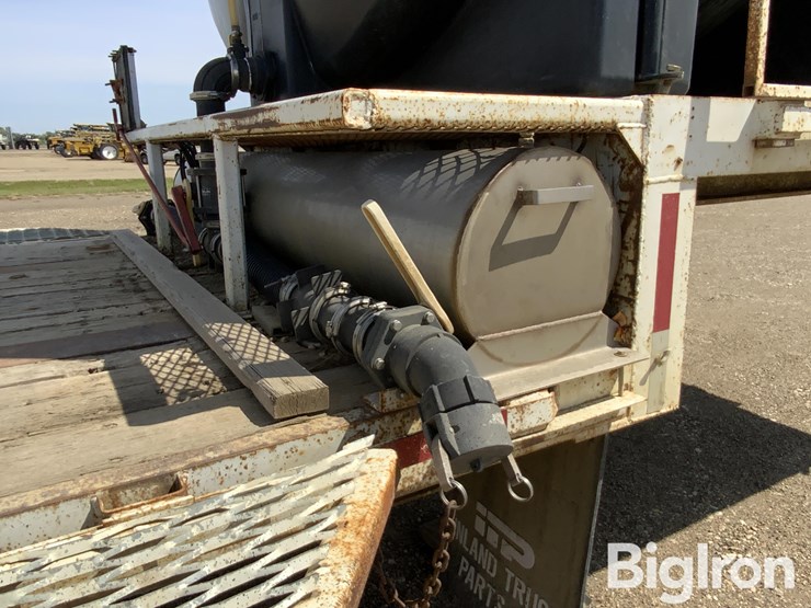 2001-fontaine-dft-5-8048wsaw-tri/a-drop-deck-sprayer-tender-trailer-w/3200-gal-tank-image-13