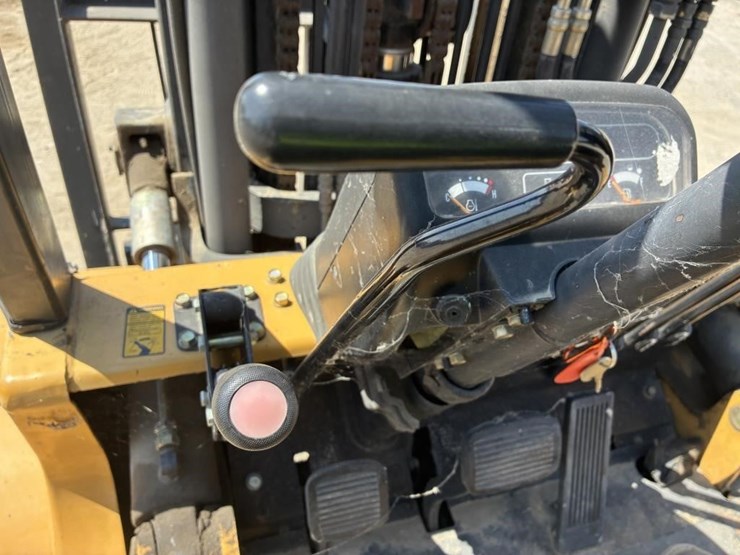 2009-caterpillar-gp40-image-17
