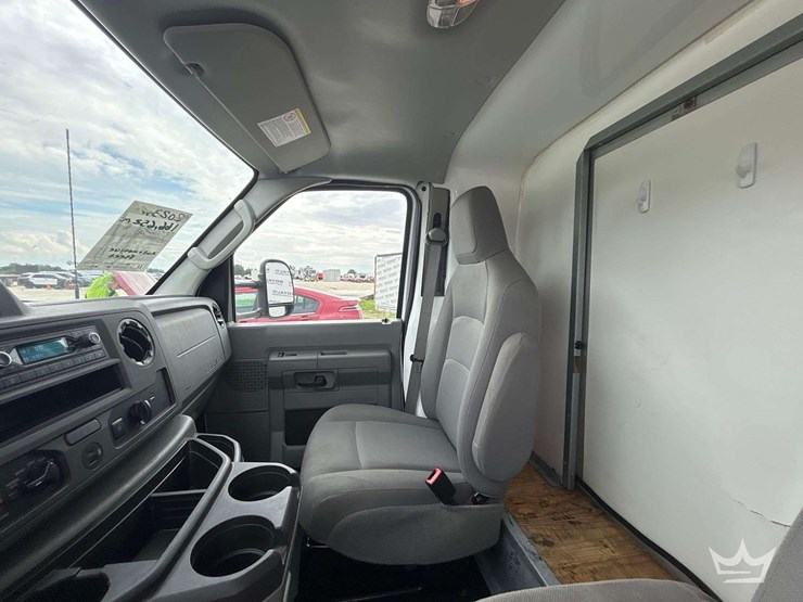 2023-ford-e450-image-19