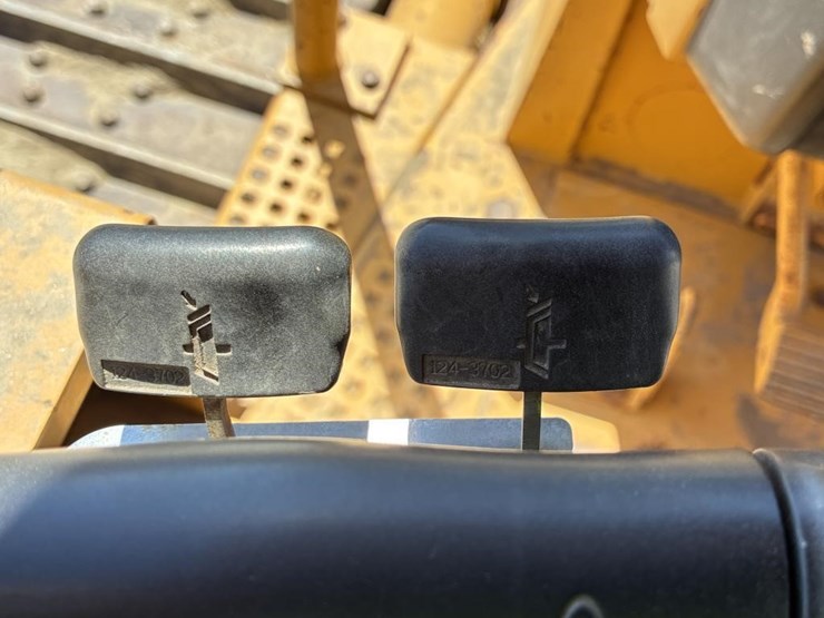 2000-caterpillar-d5m-image-31