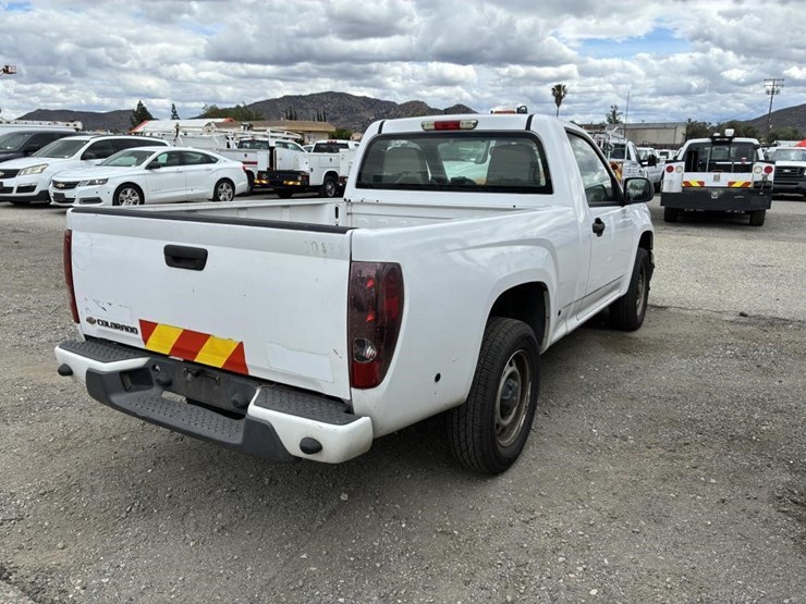 2011-chevrolet-colorado-image-3