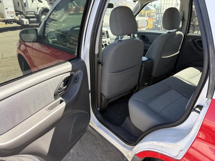 2007-ford-escape-hybrid-image-12