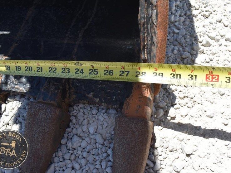2021-caterpillar-305.5e2-image-18