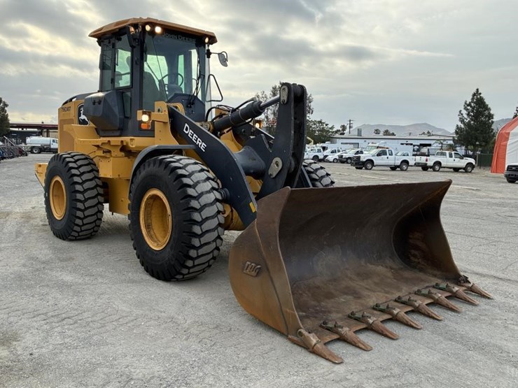 2020-deere-624l-image-2