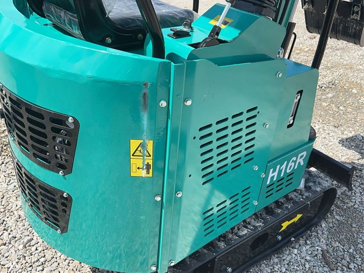 cfg-industrial-h16r-mini-excavator-image-8