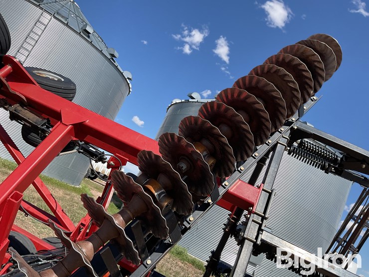 case-ih-330-image-19