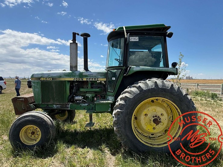 john-deere-4440-image-3