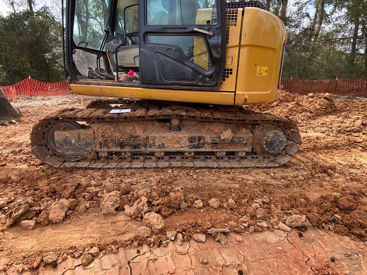 2015-caterpillar-311-flrr-image-7