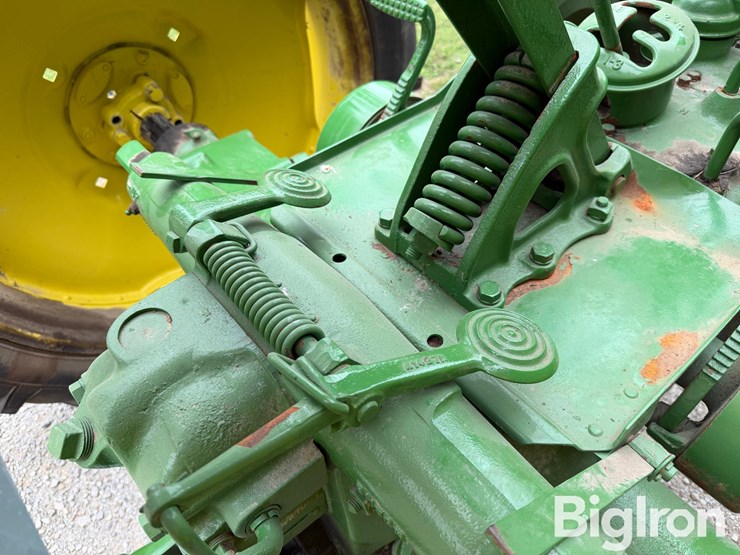 1944-john-deere-b-image-12