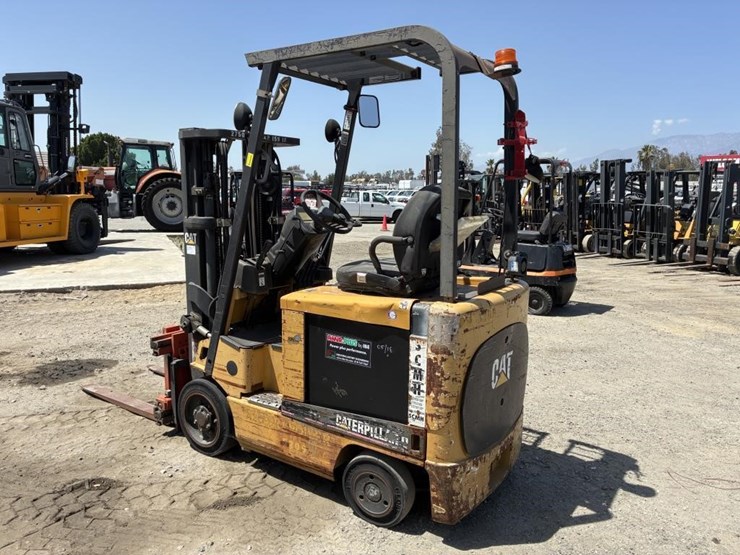 2005-caterpillar-ec18k-image-5